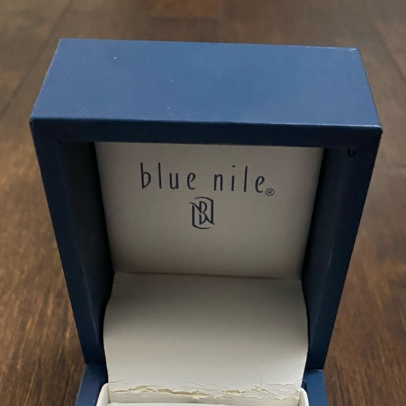 Triple-strand Baroque Freshwater cultured Pearls,matching Pearl Drop Earrings. - Picture 6 of 7